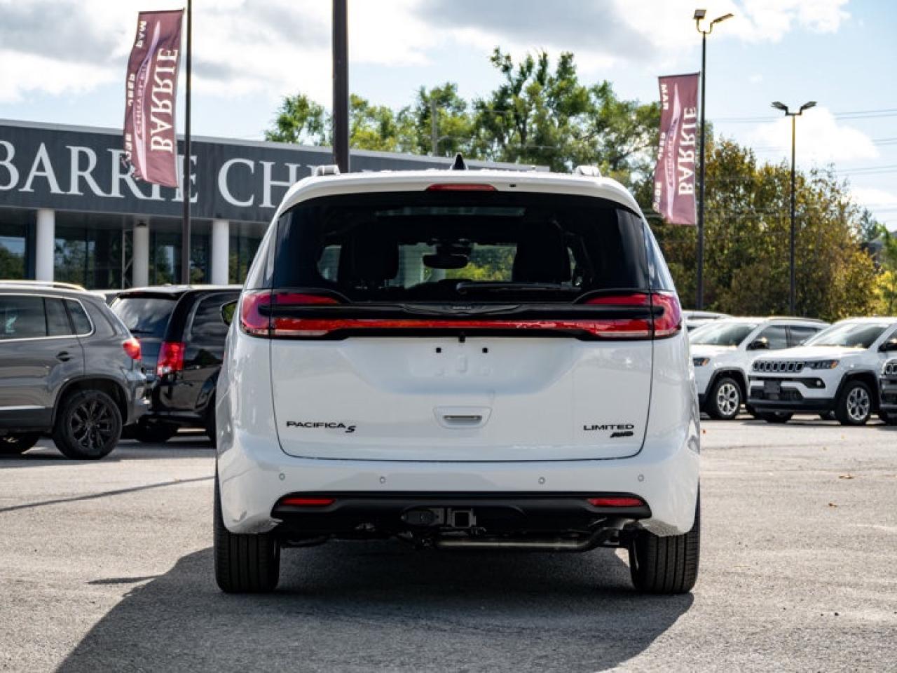 2026 Chrysler Pacifica Limited Photo