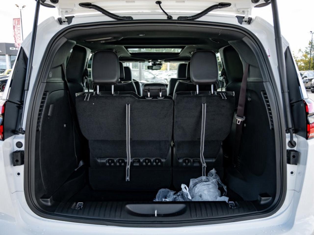 2026 Chrysler Pacifica Limited Photo