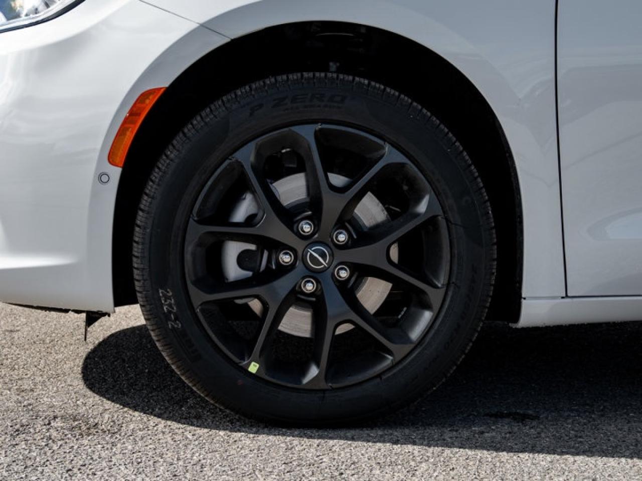 2026 Chrysler Pacifica Limited Photo