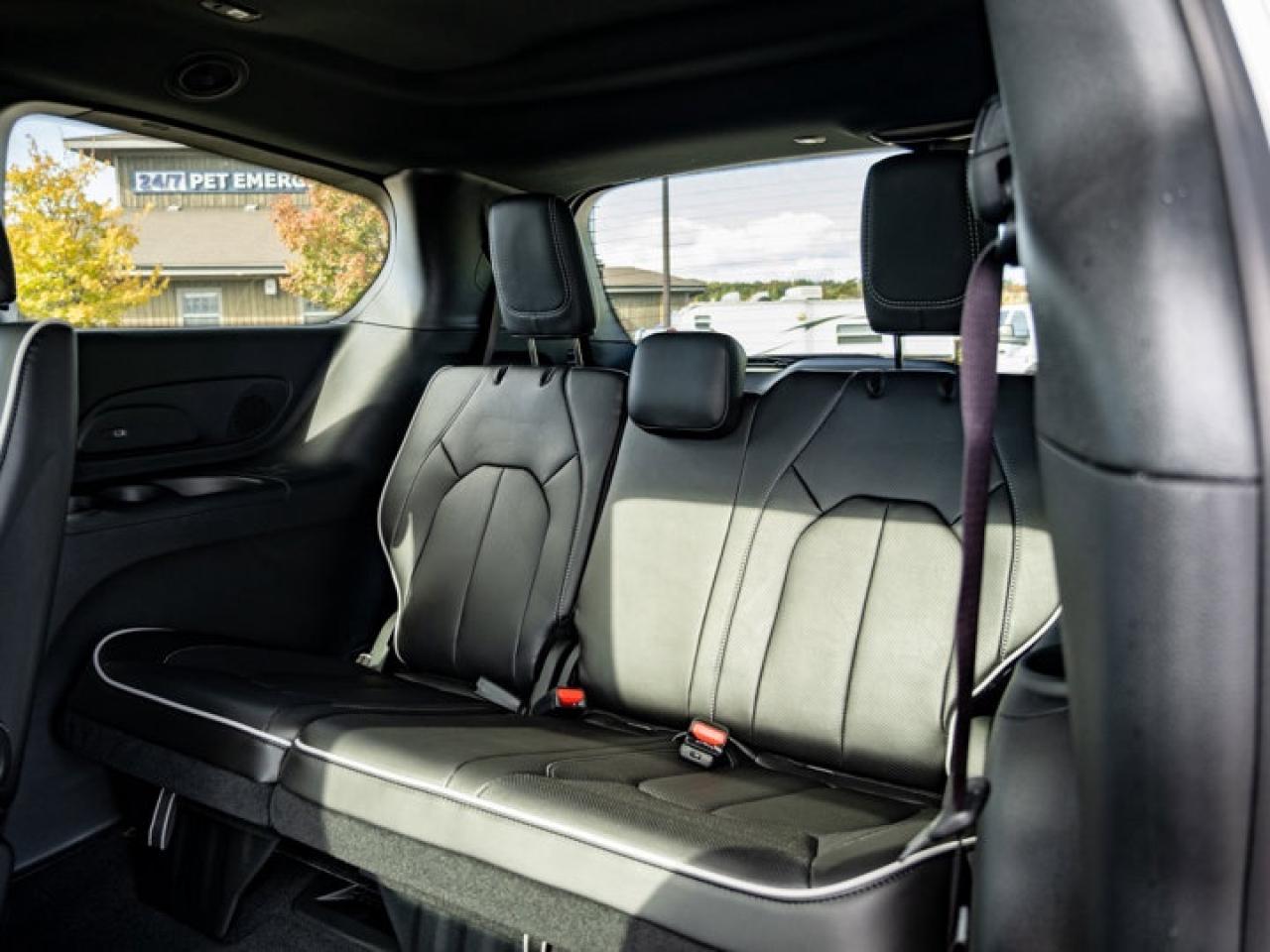 2026 Chrysler Pacifica Limited Photo