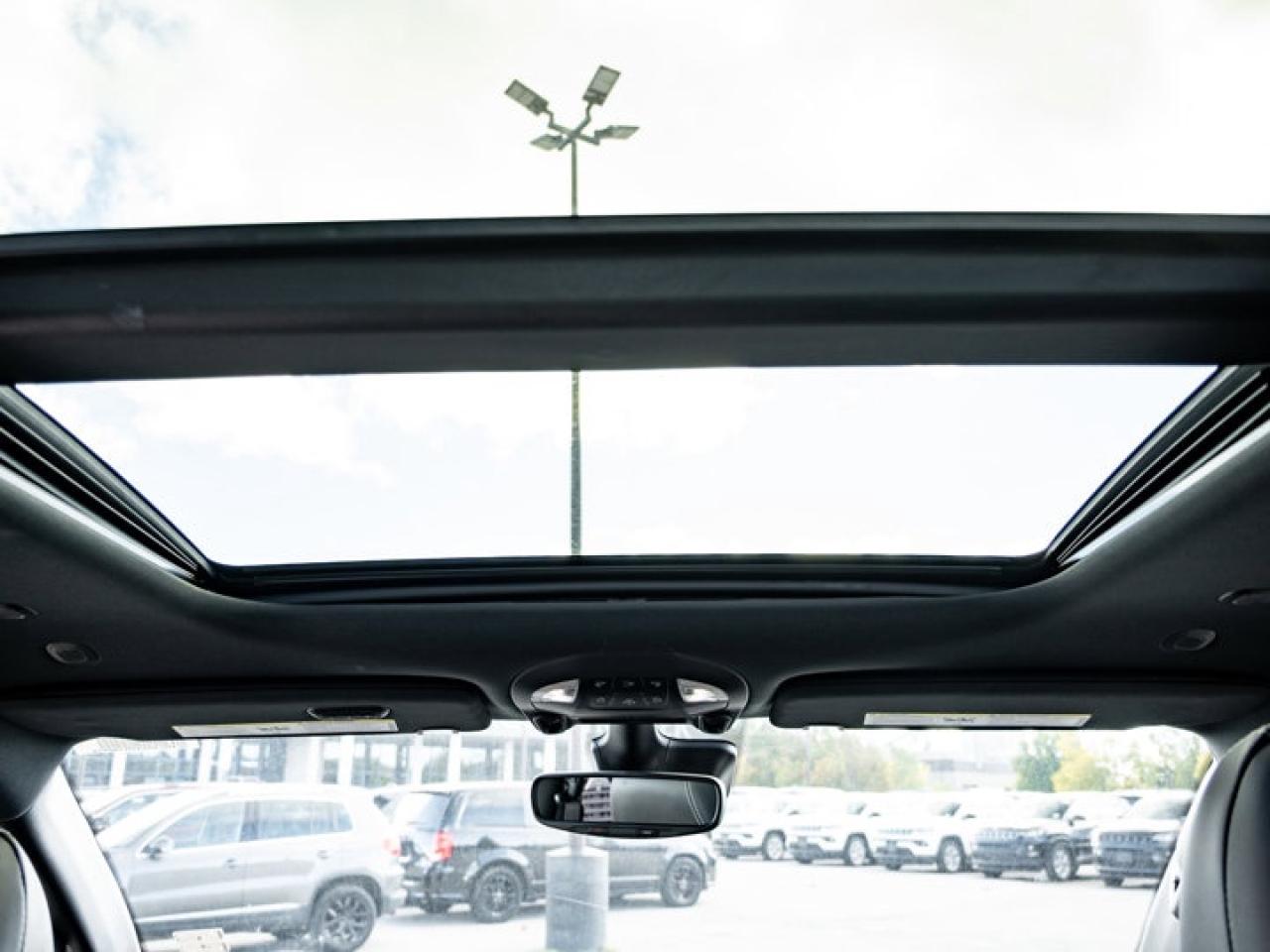 2026 Chrysler Pacifica Limited Photo