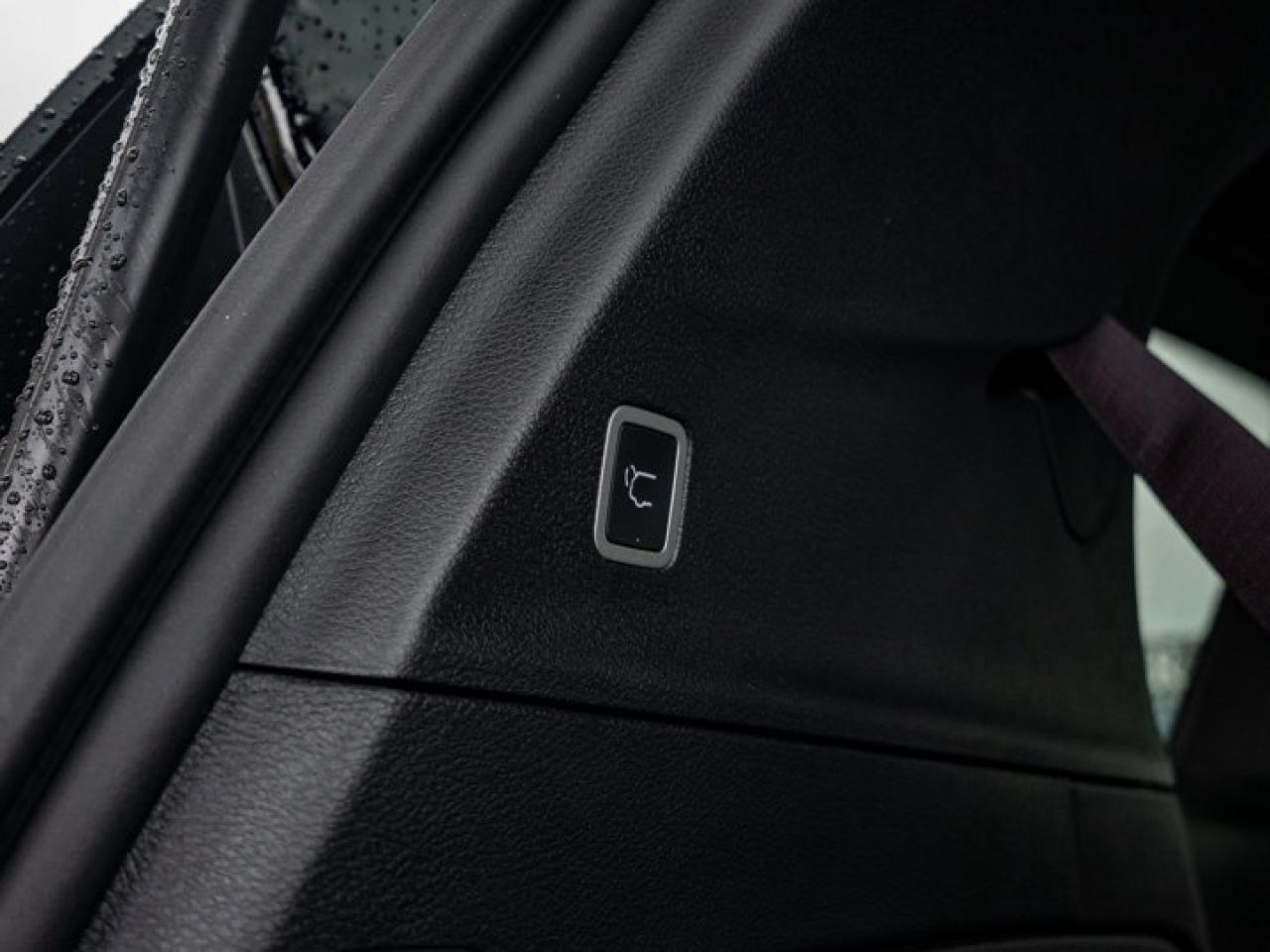 2026 Chrysler Pacifica Select Photo