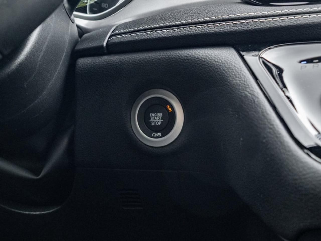 2026 Chrysler Pacifica Select Photo