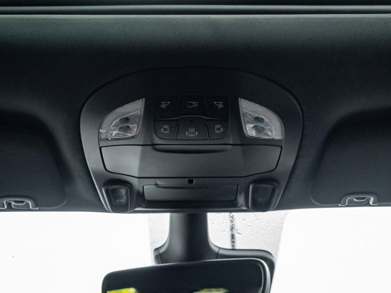 2026 Chrysler Pacifica Select Photo