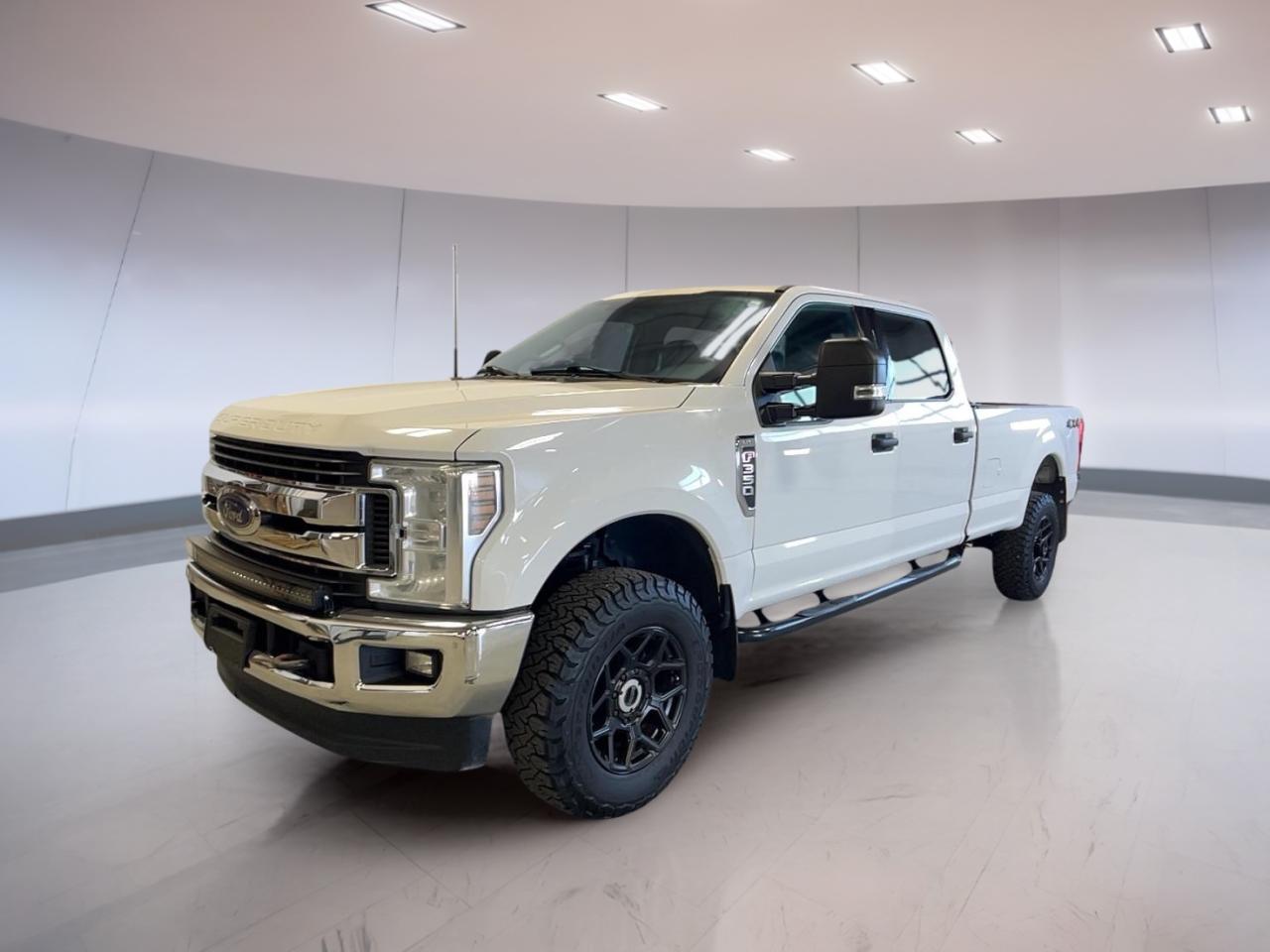 Used 2019 Ford F-350 Super Duty SRW XLT 4WD CREW CAB 8' BOX for sale in Moose Jaw, SK