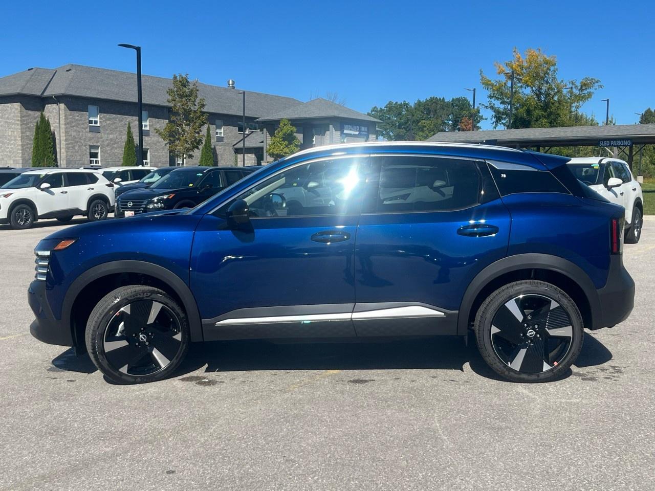 2026 Nissan Kicks SR AWD Photo4