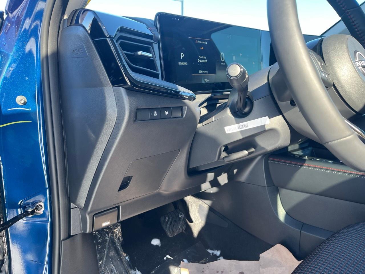 2026 Nissan Kicks SR AWD Photo