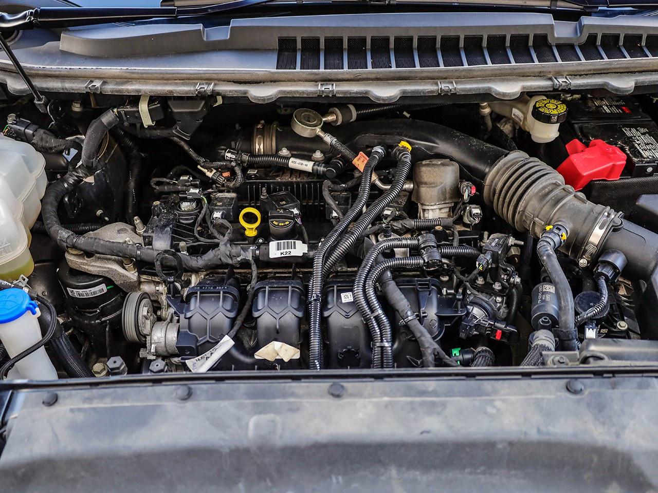 2023 Ford Edge SEL Photo4