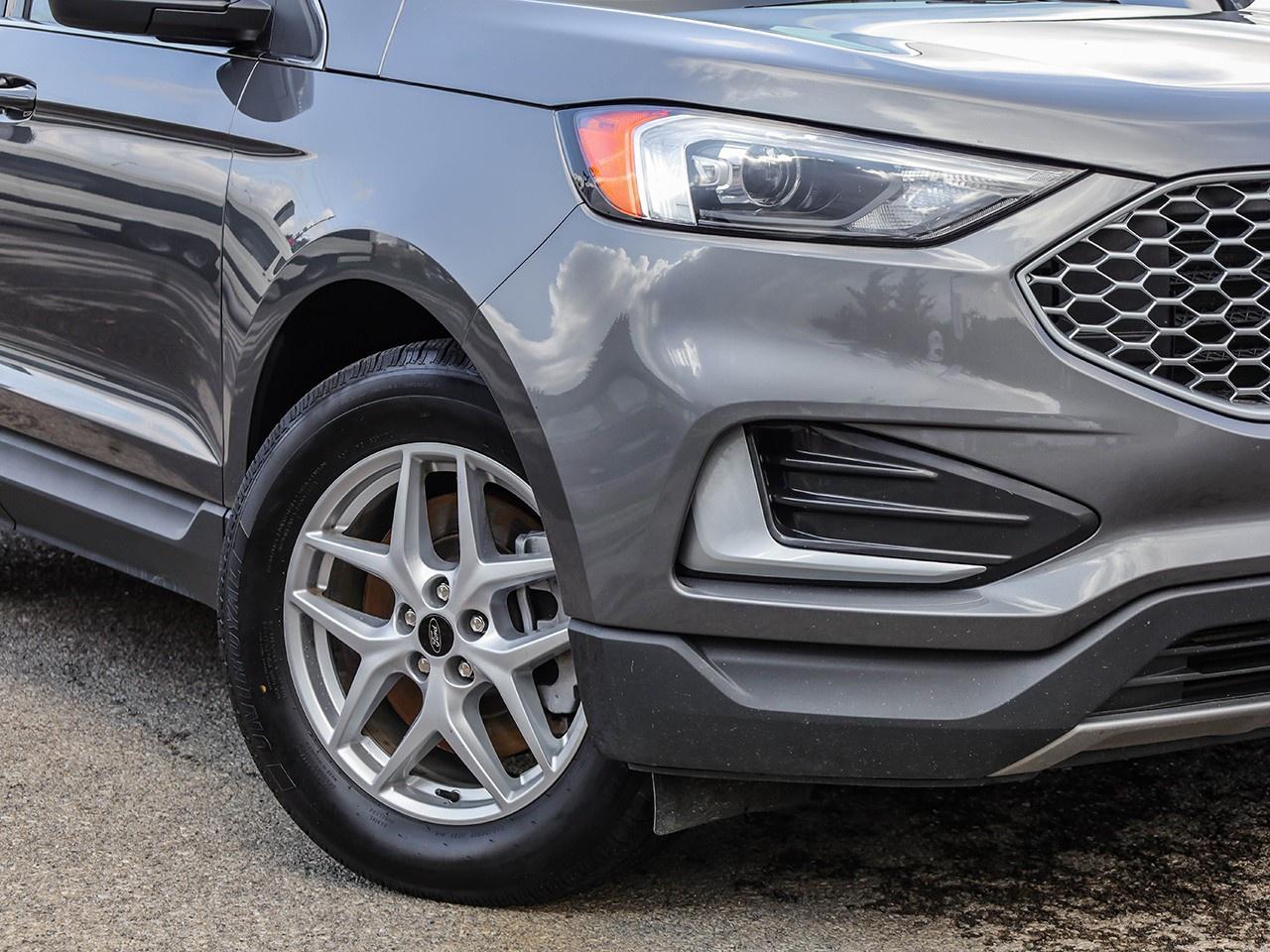 2023 Ford Edge SEL Photo