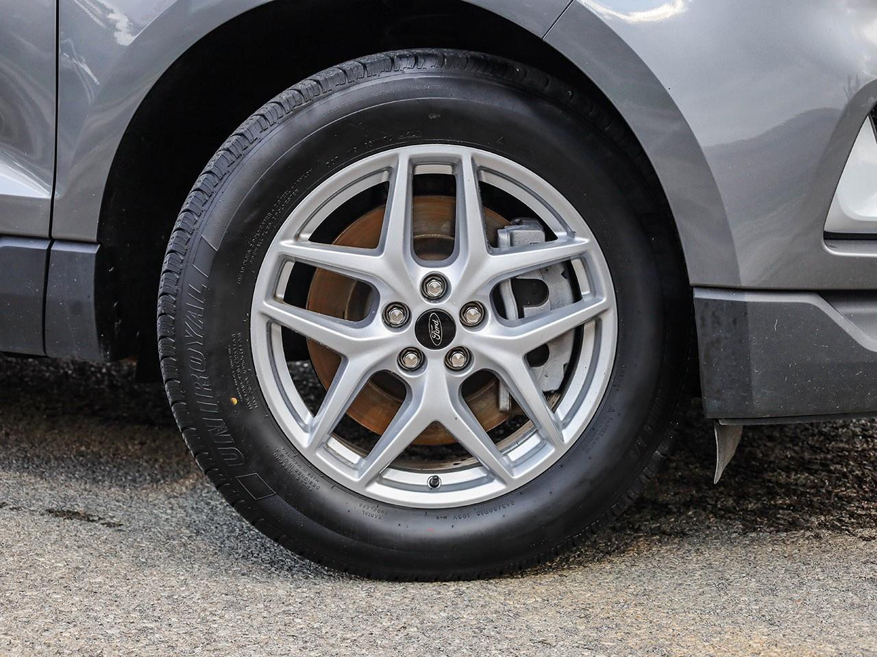 2023 Ford Edge SEL Photo