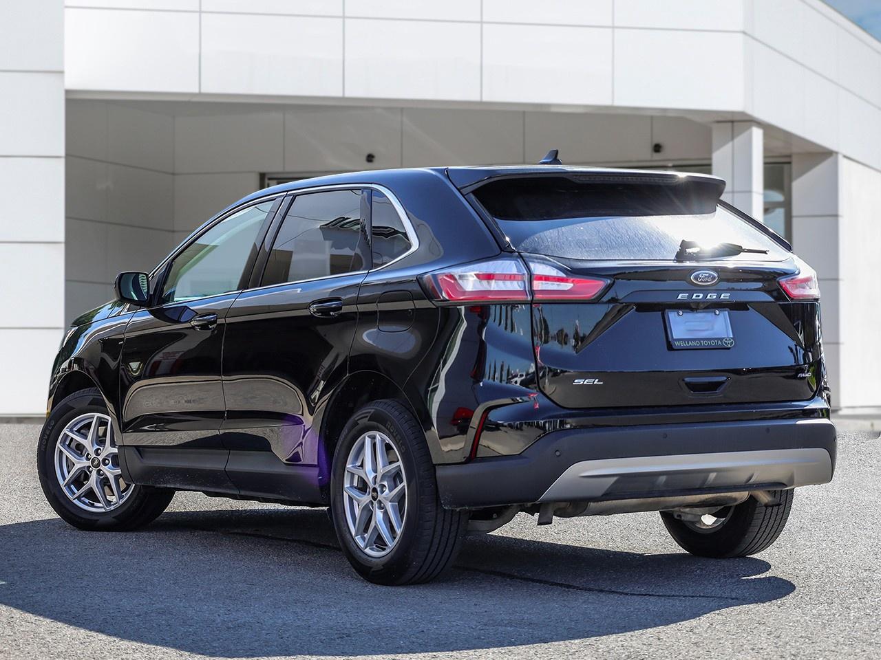 2023 Ford Edge SEL Photo