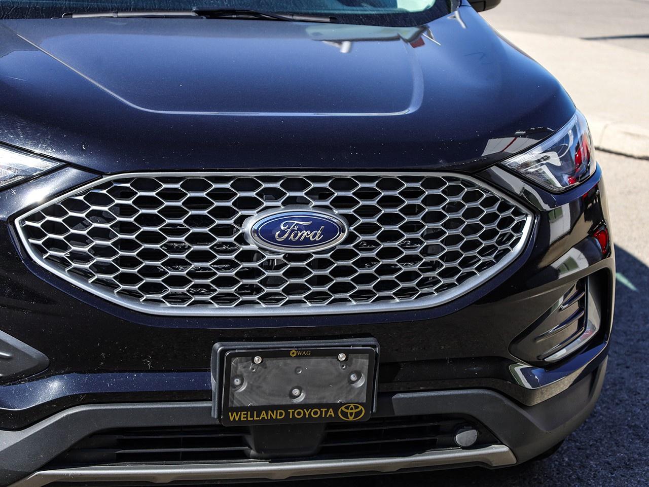 2023 Ford Edge SEL Photo