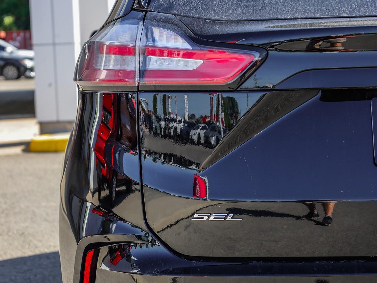 2023 Ford Edge SEL Photo