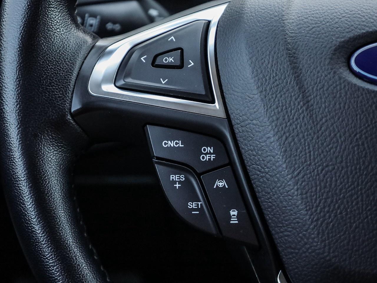 2023 Ford Edge SEL Photo