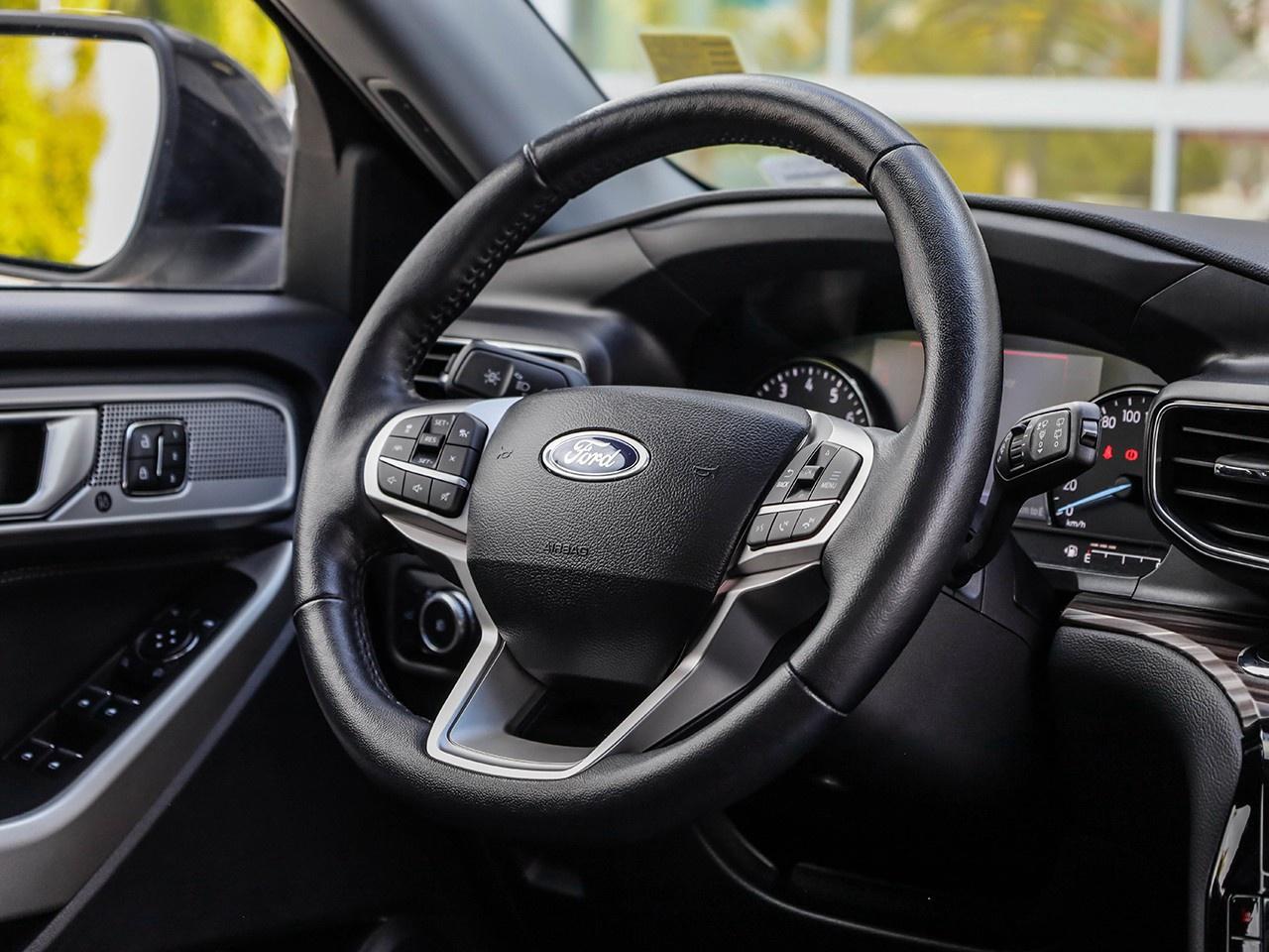 2023 Ford Explorer LIMITED Photo