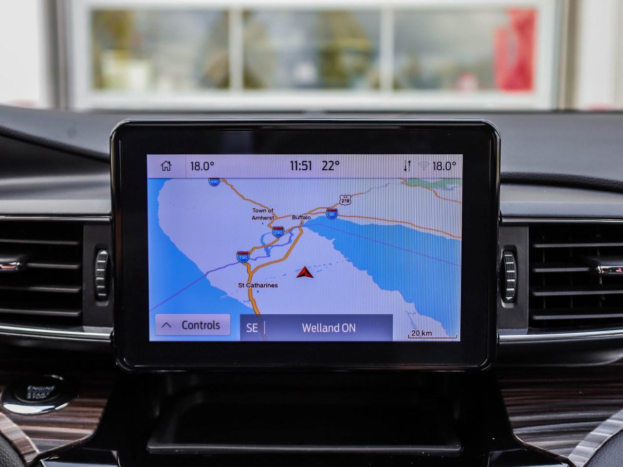 2023 Ford Explorer LIMITED Photo