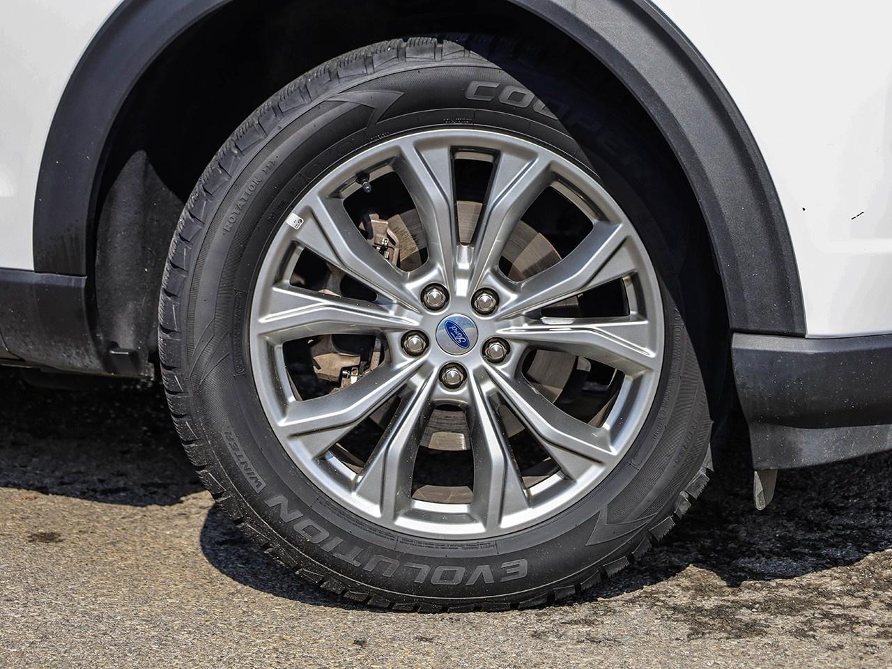 2023 Ford Explorer LIMITED Photo