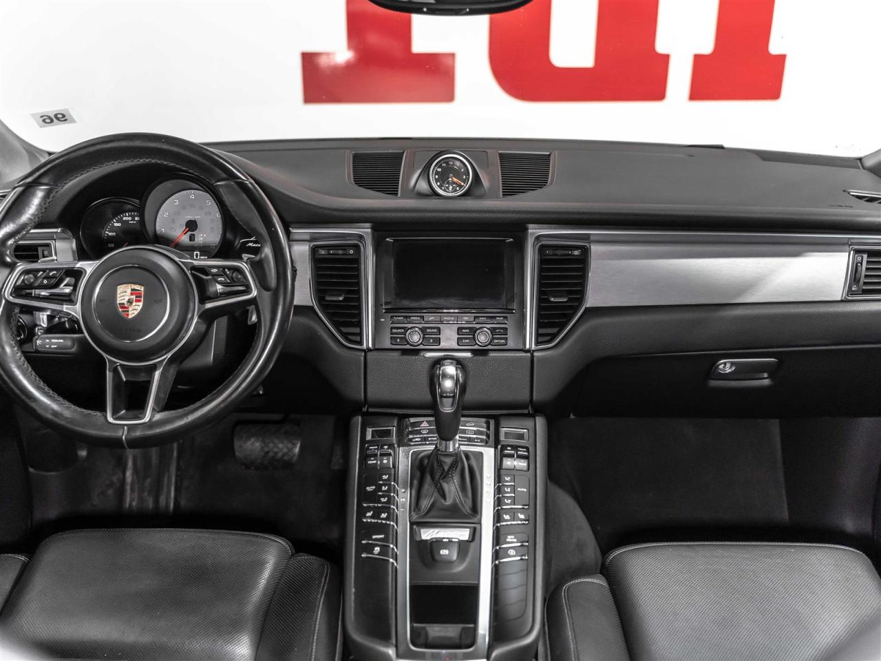 2015 Porsche Macan S|PREMIUM PKG|NAVI|REARCAM|PANO|COOLED SEATS Photo