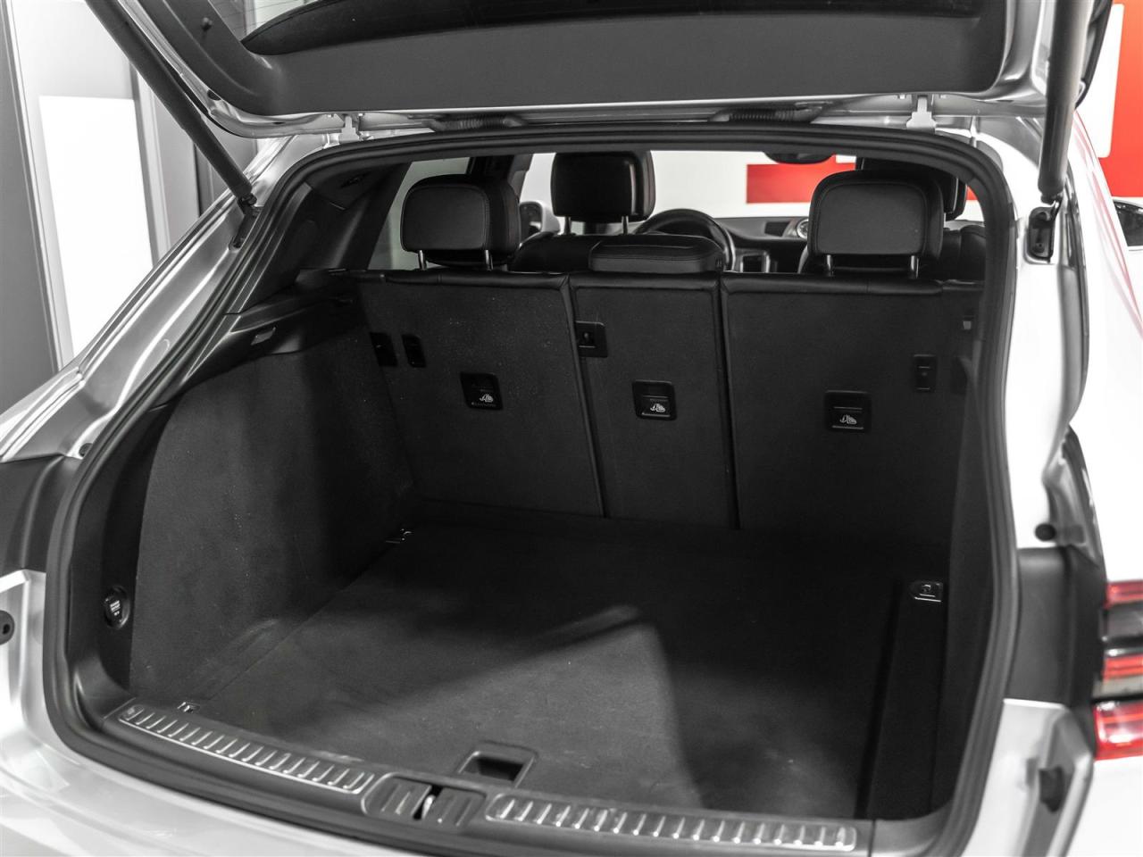 2015 Porsche Macan $327 BI WEEKLY $2000 DOWN|S|PREMIUM PKG|NAVI|REARCAM|PANO|COOLED SEATS Photo