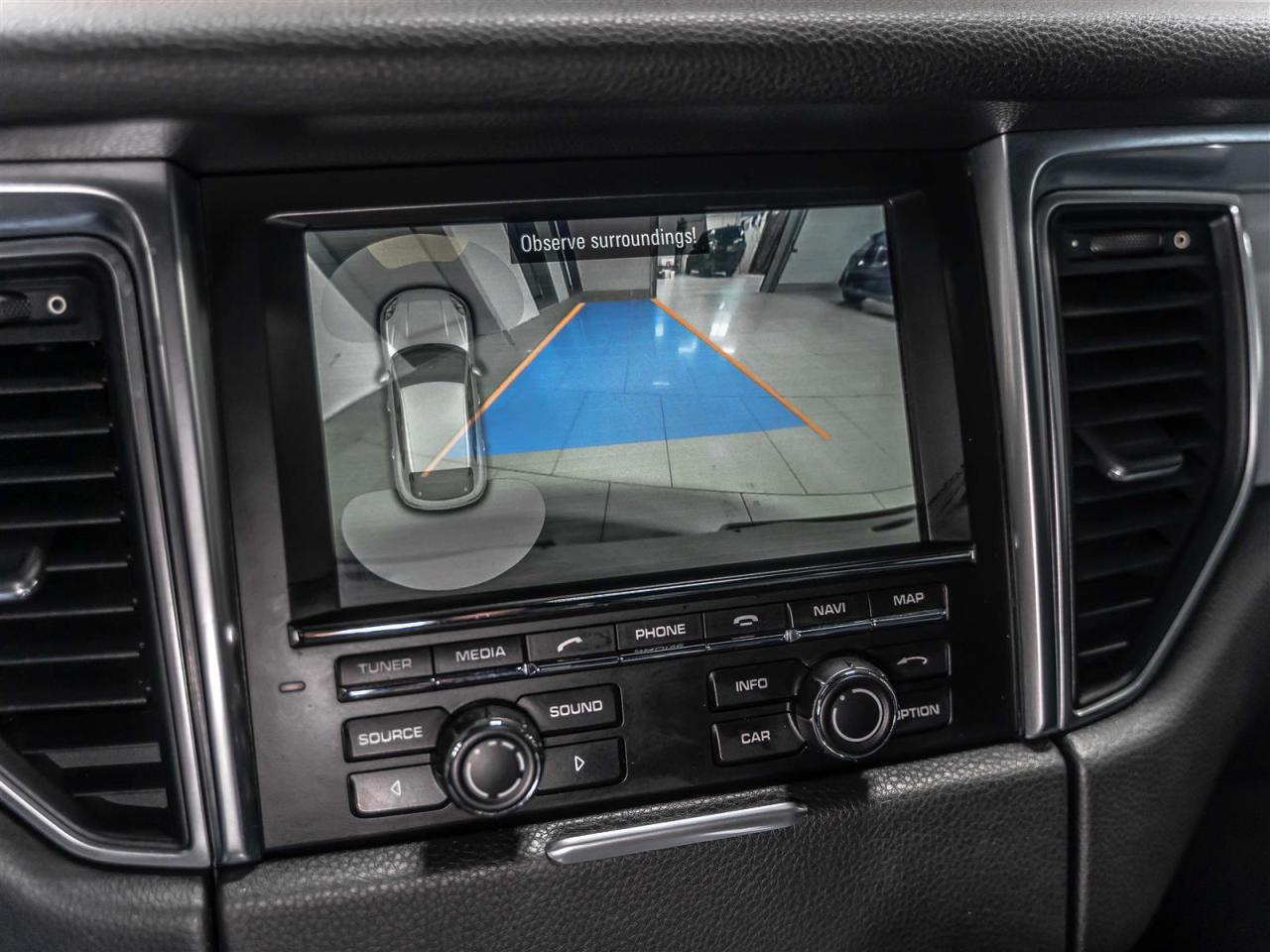 2015 Porsche Macan S|PREMIUM PKG|NAVI|REARCAM|PANO|COOLED SEATS Photo