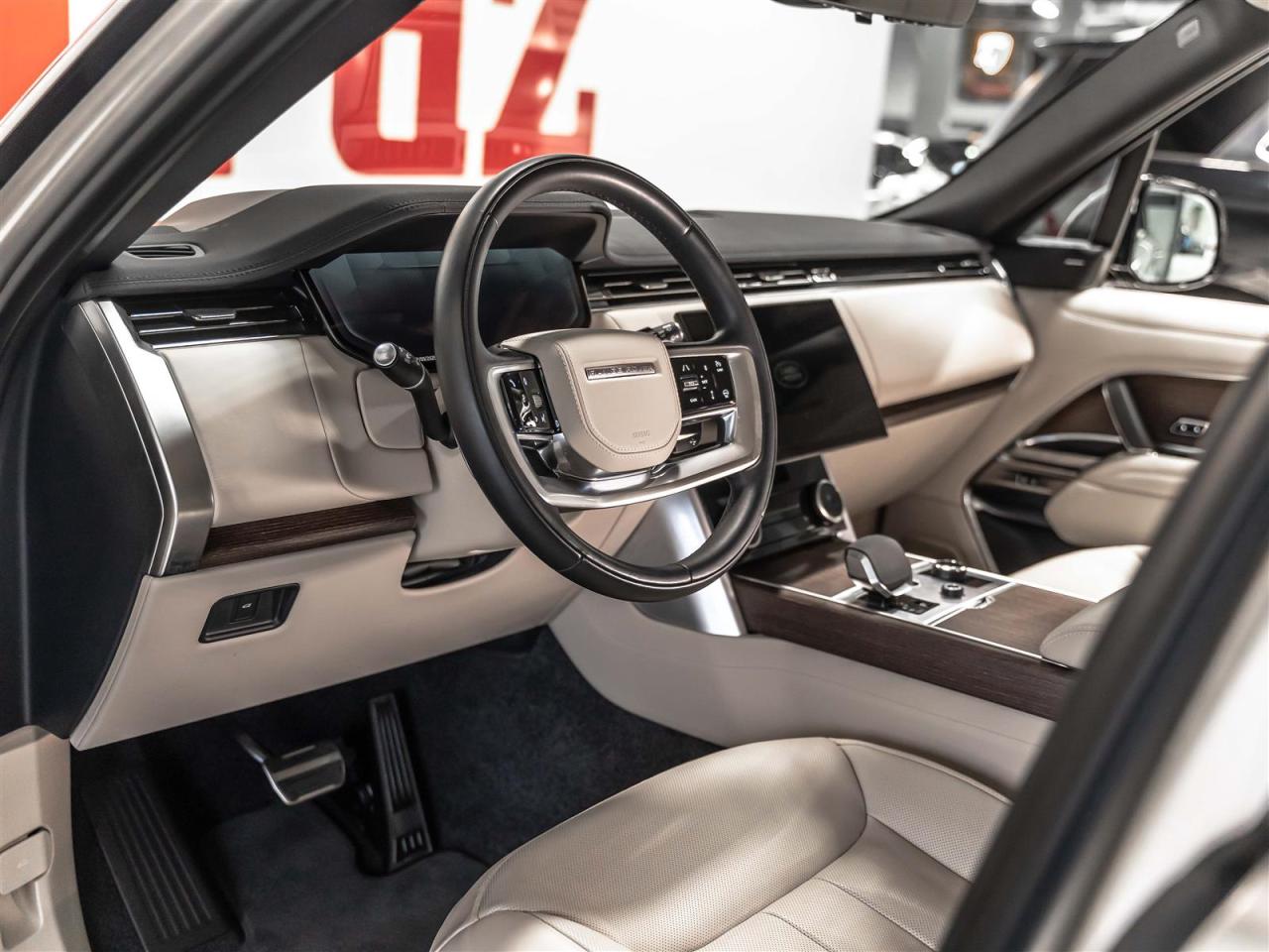 2023 Land Rover Range Rover SE|P530|TV/DVD|PARK ASSIST|ADAPT CRUISE|23INCH Photo4