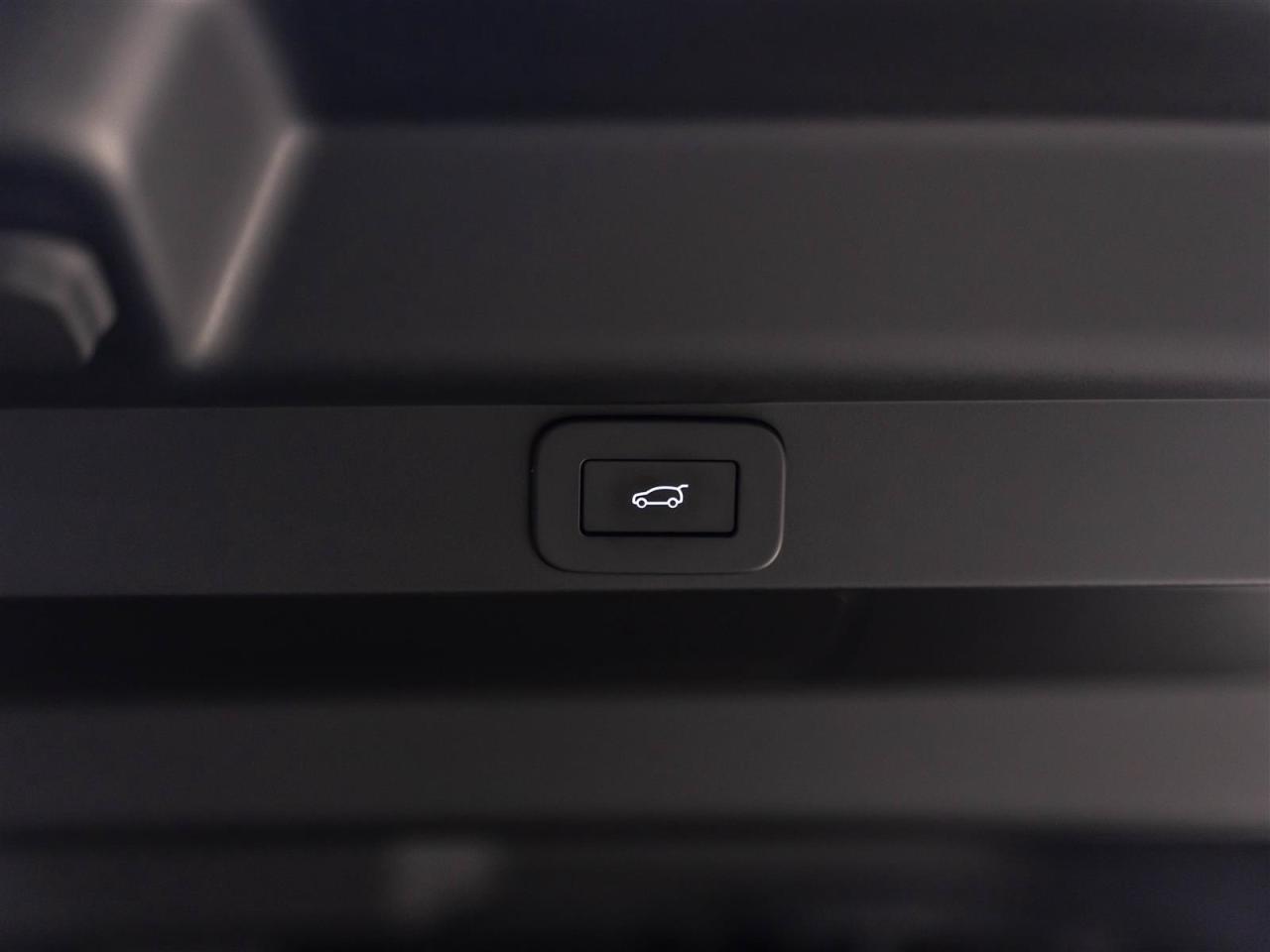 2023 Land Rover Range Rover SE|P530|TV/DVD|PARK ASSIST|ADAPT CRUISE|23INCH Photo