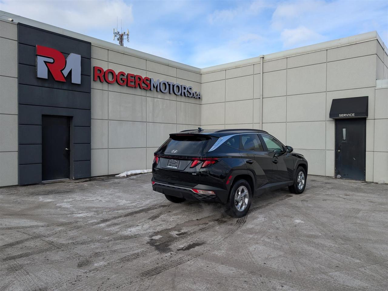 2024 Hyundai Tucson PREFERRED AWD - NAVI - REVERSE CAM - TECH FEATS Photo