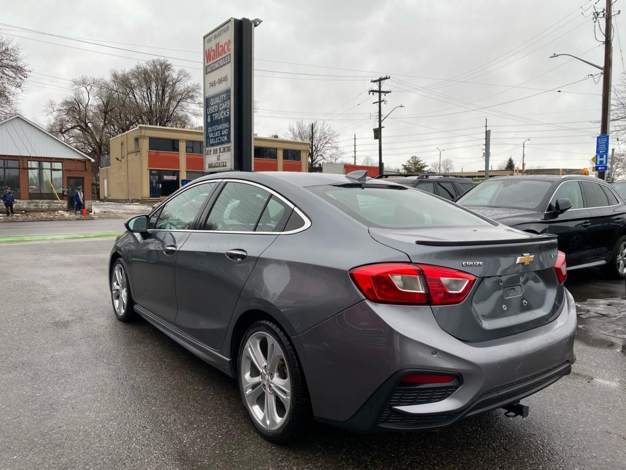 2018 Chevrolet Cruze Premier | NAV | Sunroof Photo3