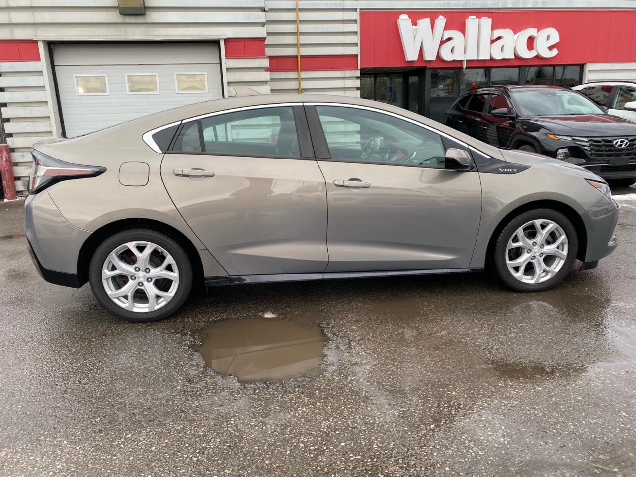 2017 Chevrolet Volt Premier | NAV | Heated Leather Seats Photo