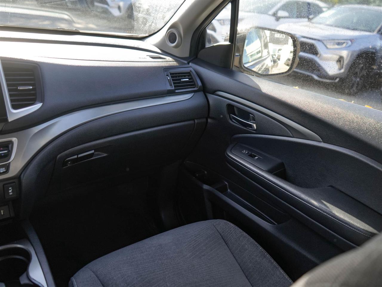 2018 Honda Pilot LX AWD | 8 PASS | NO ACCIDENTS | REMOTE START Photo