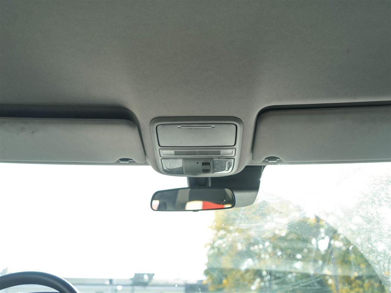 2018 Honda Pilot LX AWD | 8 PASS | NO ACCIDENTS | REMOTE START Photo