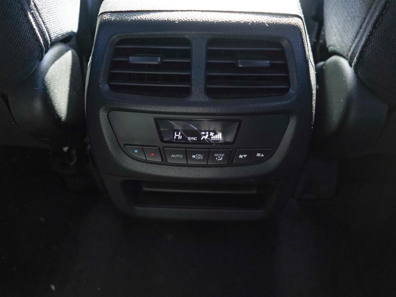 2018 Honda Pilot LX AWD | 8 PASS | NO ACCIDENTS | REMOTE START Photo