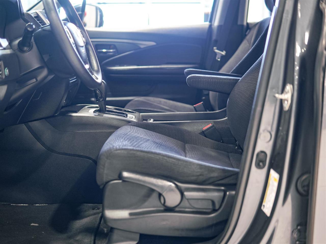 2018 Honda Pilot LX AWD | 8 PASS | NO ACCIDENTS | REMOTE START Photo