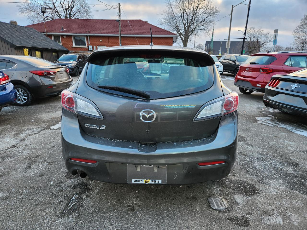 2013 Mazda MAZDA3 I Sport Photo