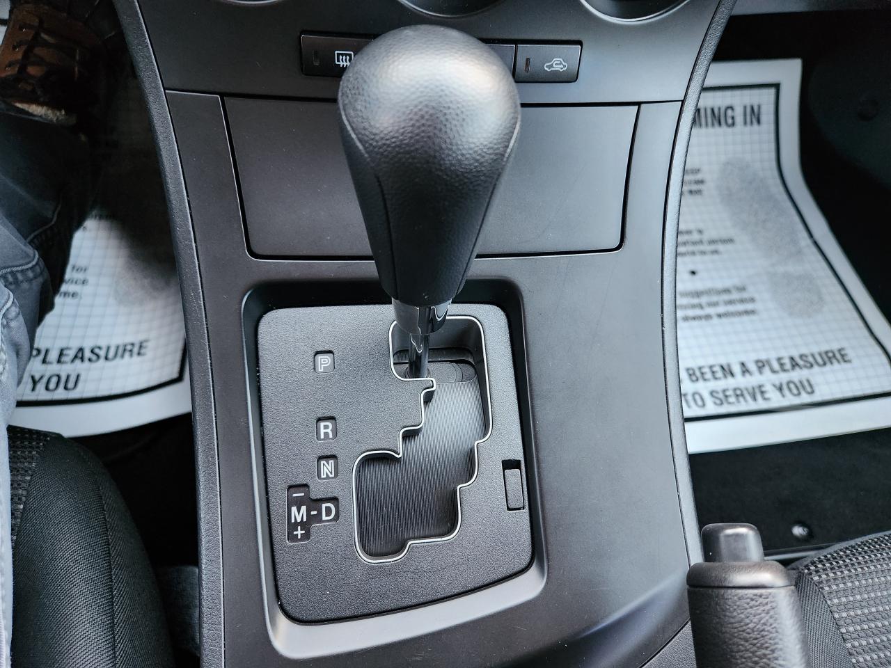 2013 Mazda MAZDA3 I Sport Photo