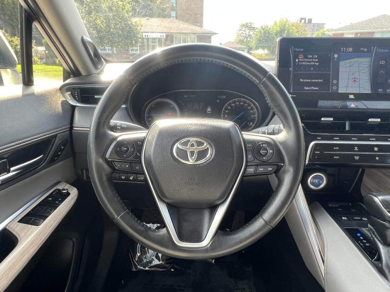 2022 Toyota Venza XLE - Photo #16