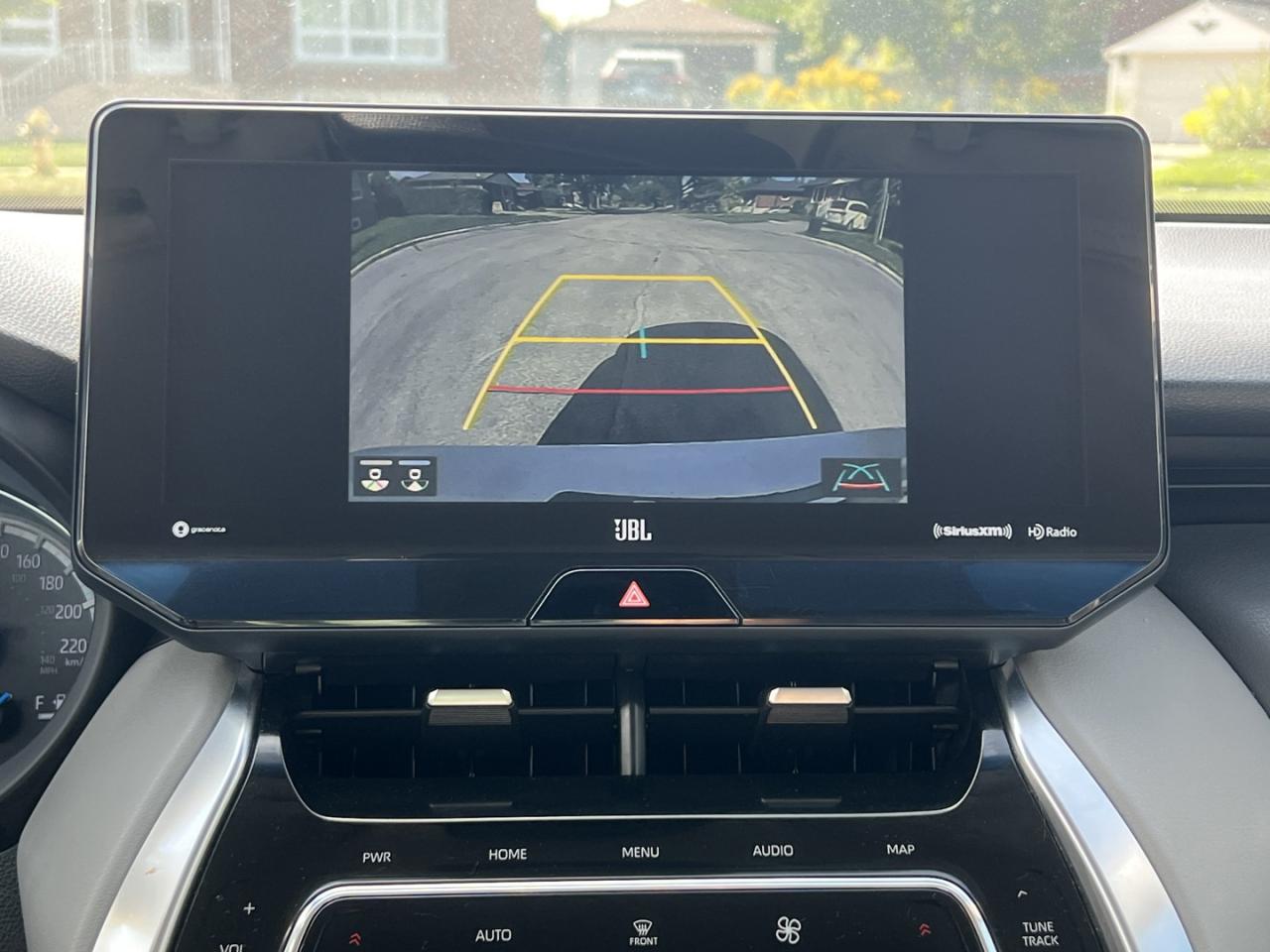 2022 Toyota Venza XLE - Photo #20