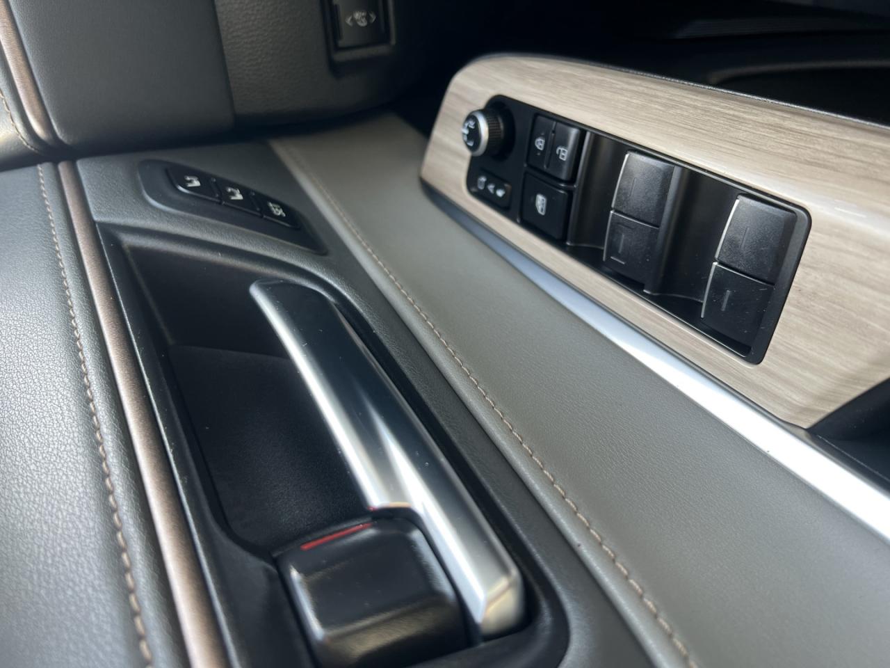 2022 Toyota Venza XLE - Photo #26