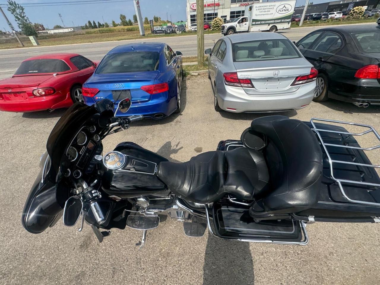 2004 Harley-Davidson Electra Glide ULTRA CLASSIC, EXHAUST, LIGHT DAMAGE, AS IS - Photo #2