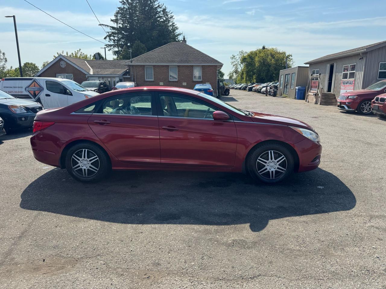 2011 Hyundai Sonata GL, AUTO, NEW ENGINE, 2 SETS OF WHEELS, CERTIFIED - Photo #6
