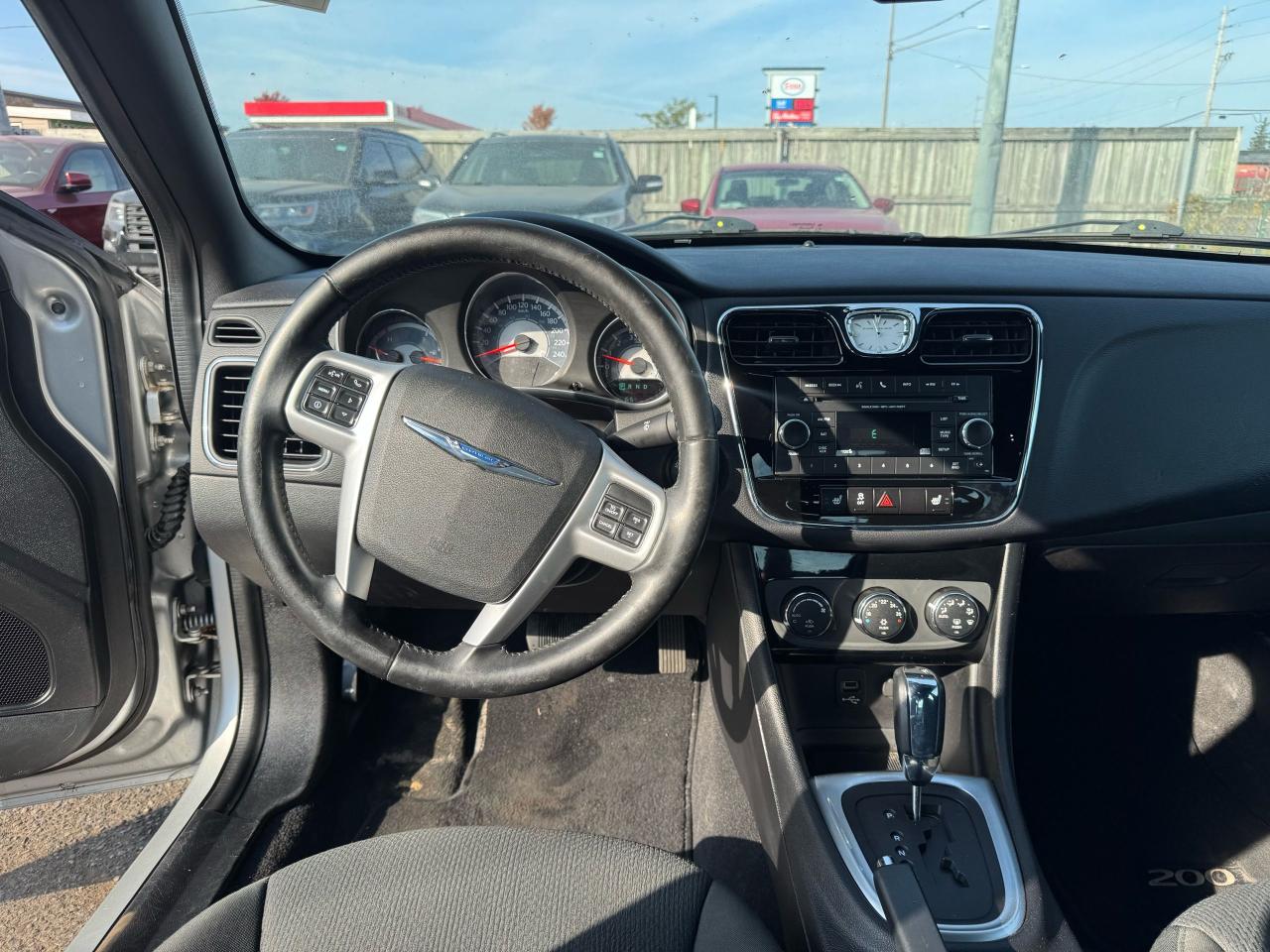 2012 Chrysler 200 TOURING, SEDAN, ONLY 65KMS, ALLOYS, CERTIFIED - Photo #14