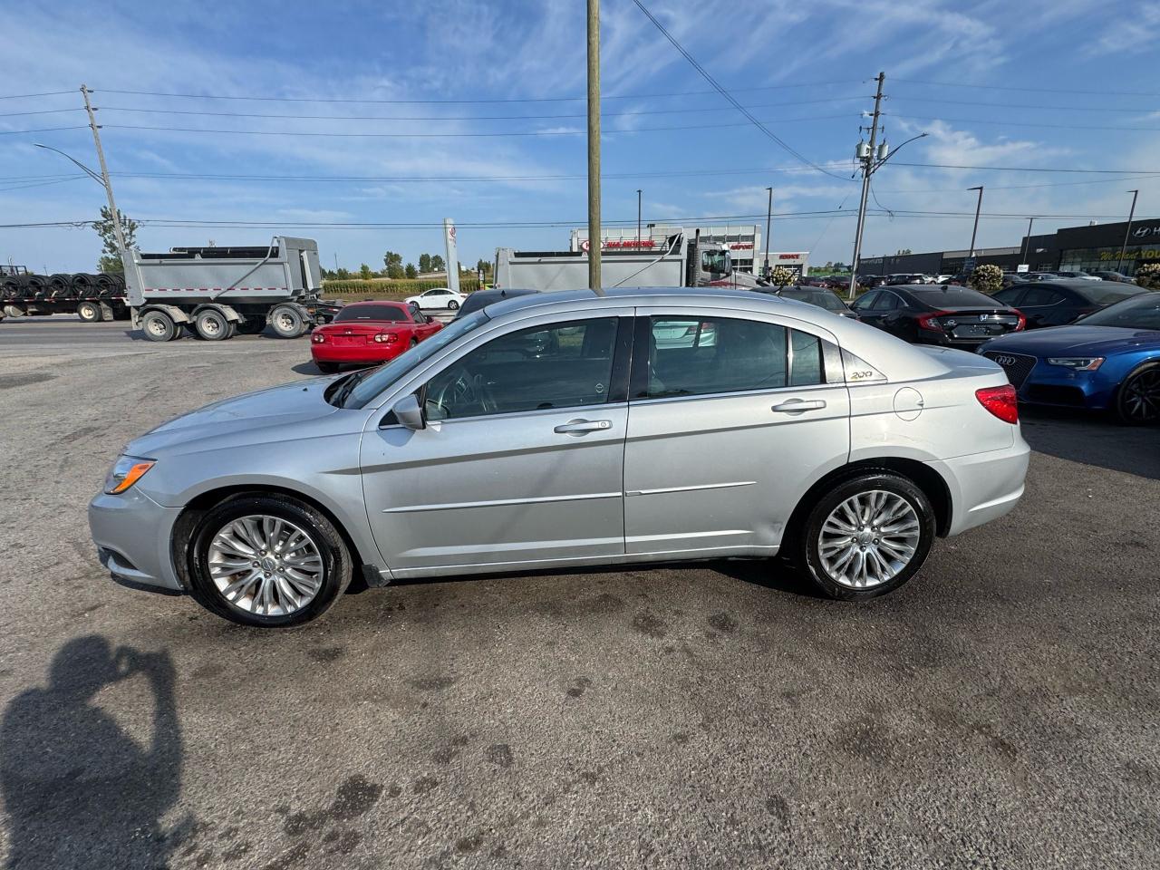 2012 Chrysler 200 TOURING, SEDAN, ONLY 65KMS, ALLOYS, CERTIFIED - Photo #2