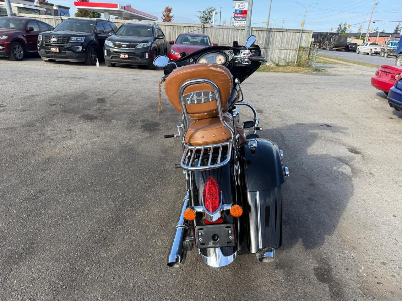 2015 Indian Chief  CHIEFTAIN, LOADED, BROWN SEATS, LIGHT DAMAGE - Photo #4