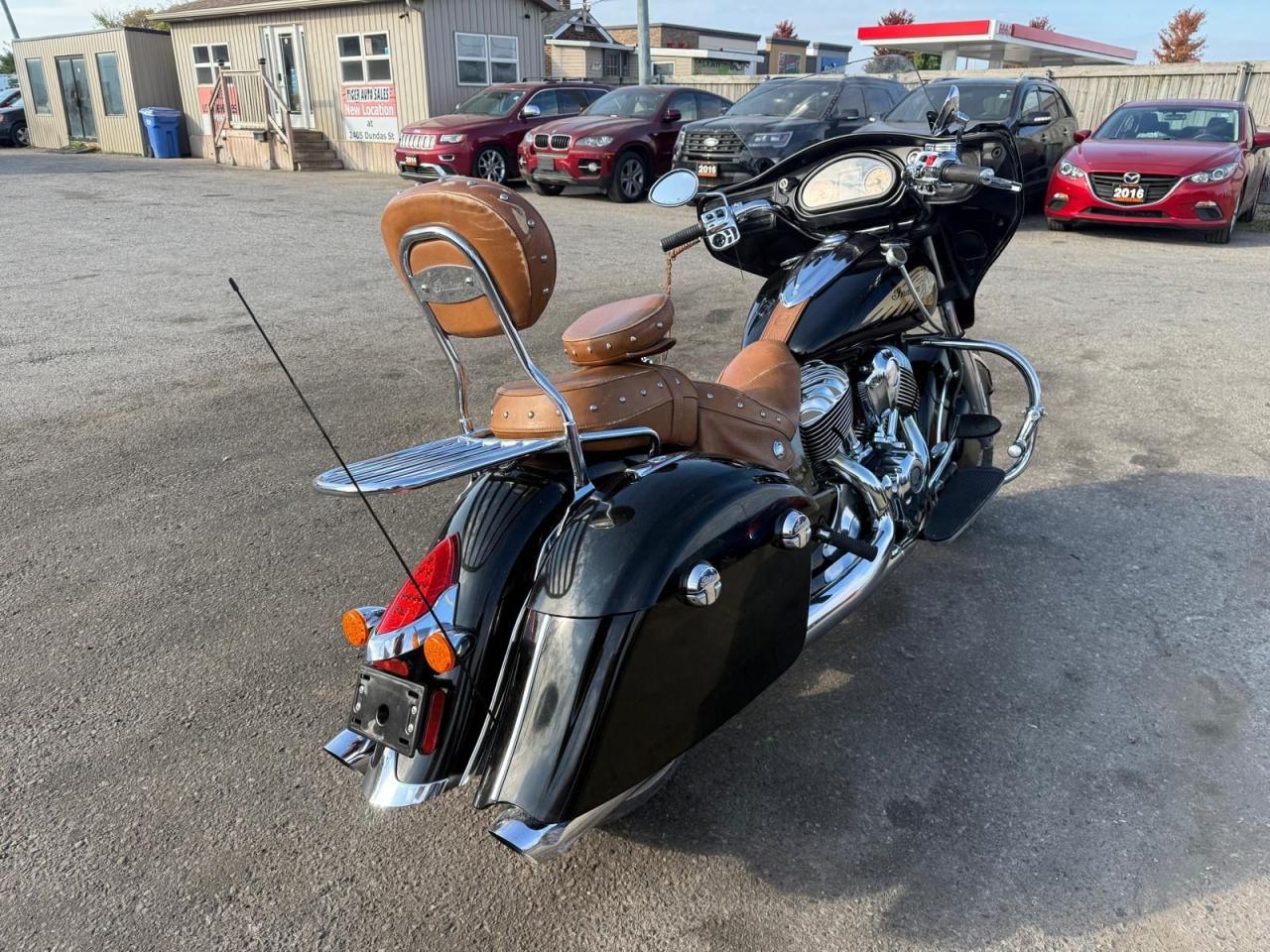 2015 Indian Chief  CHIEFTAIN, LOADED, BROWN SEATS, LIGHT DAMAGE - Photo #5