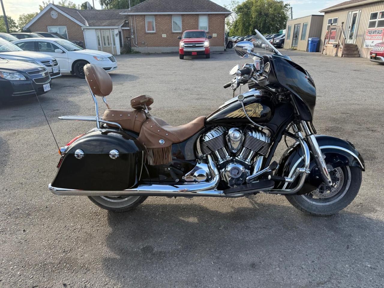 2015 Indian Chief  CHIEFTAIN, LOADED, BROWN SEATS, LIGHT DAMAGE - Photo #6