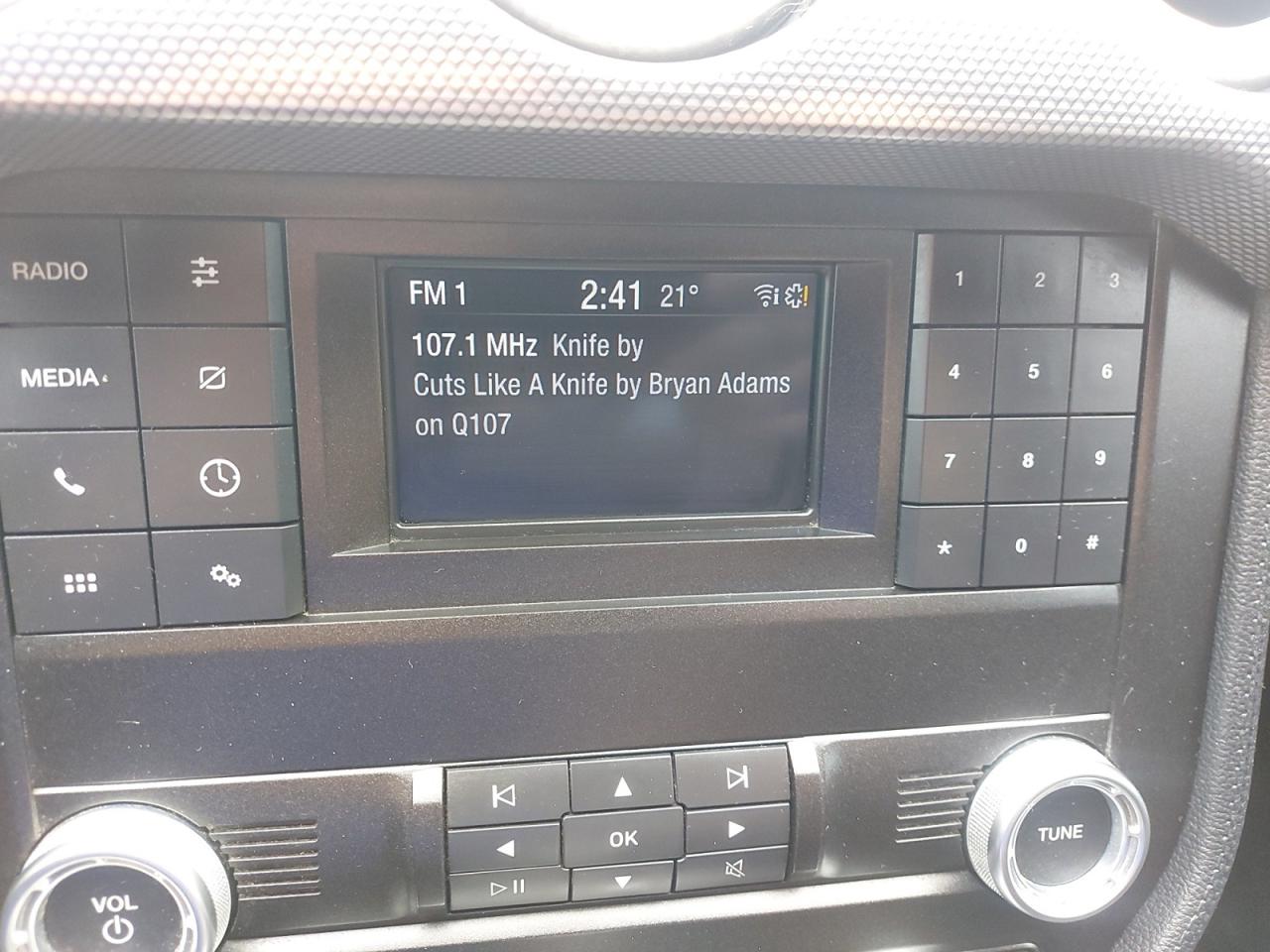 2019 Ford Mustang GT Photo3