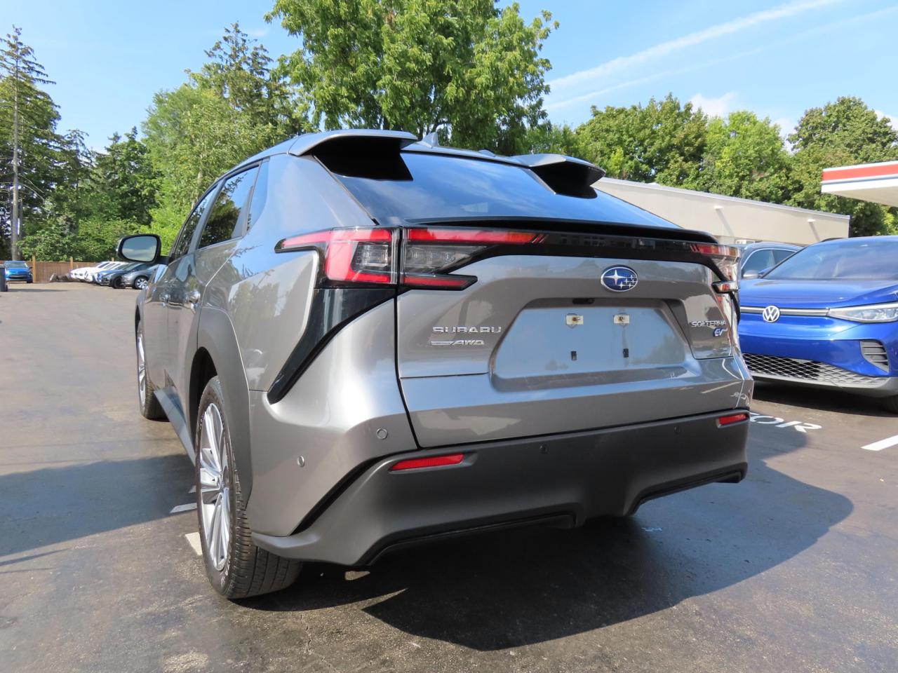 2023 Subaru Solterra Lane Assist - Blind Spot Monitor - Awd - Low Kms !! Photo