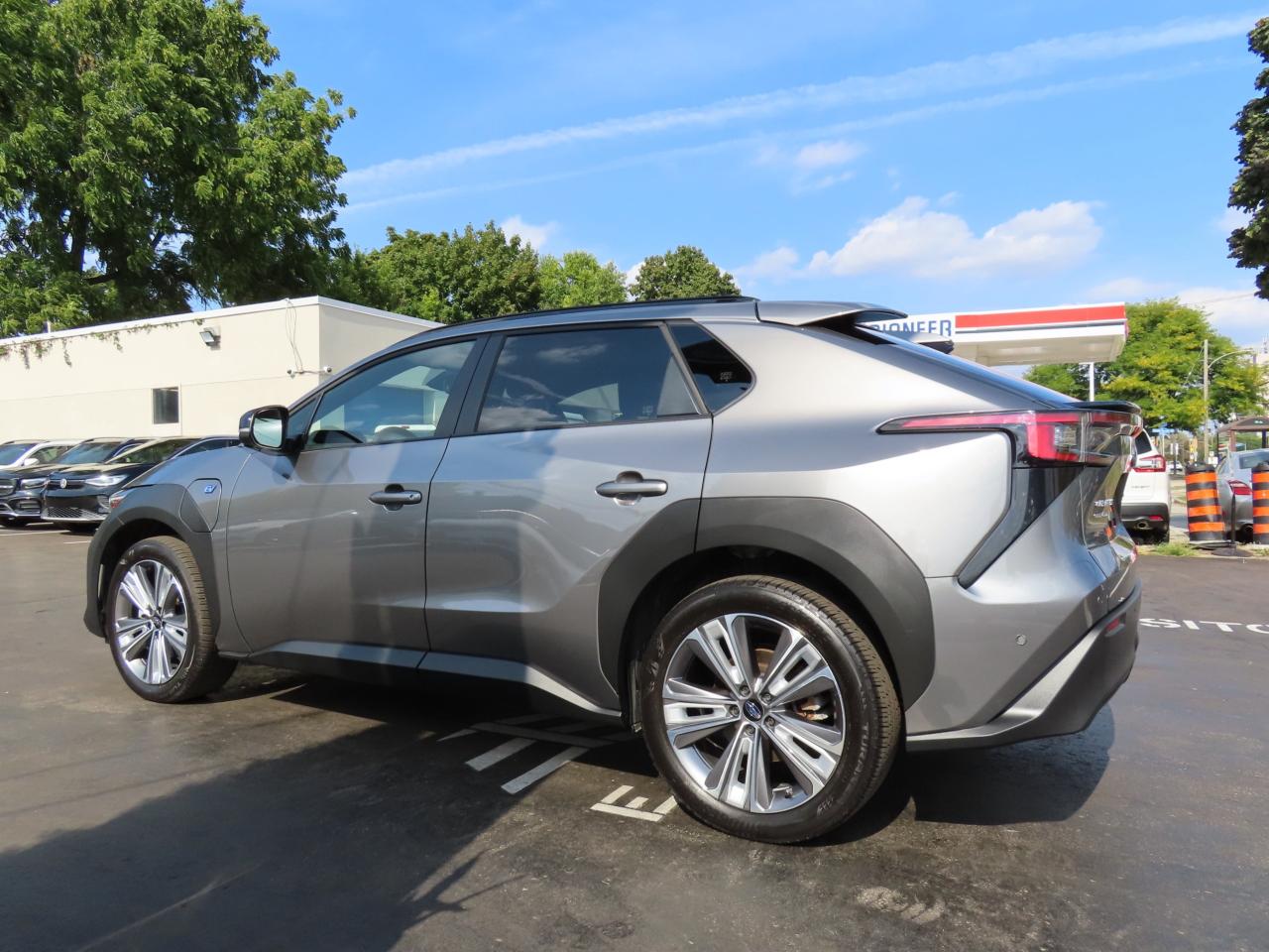 2023 Subaru Solterra Lane Assist - Blind Spot Monitor - Awd - Low Kms !! Photo