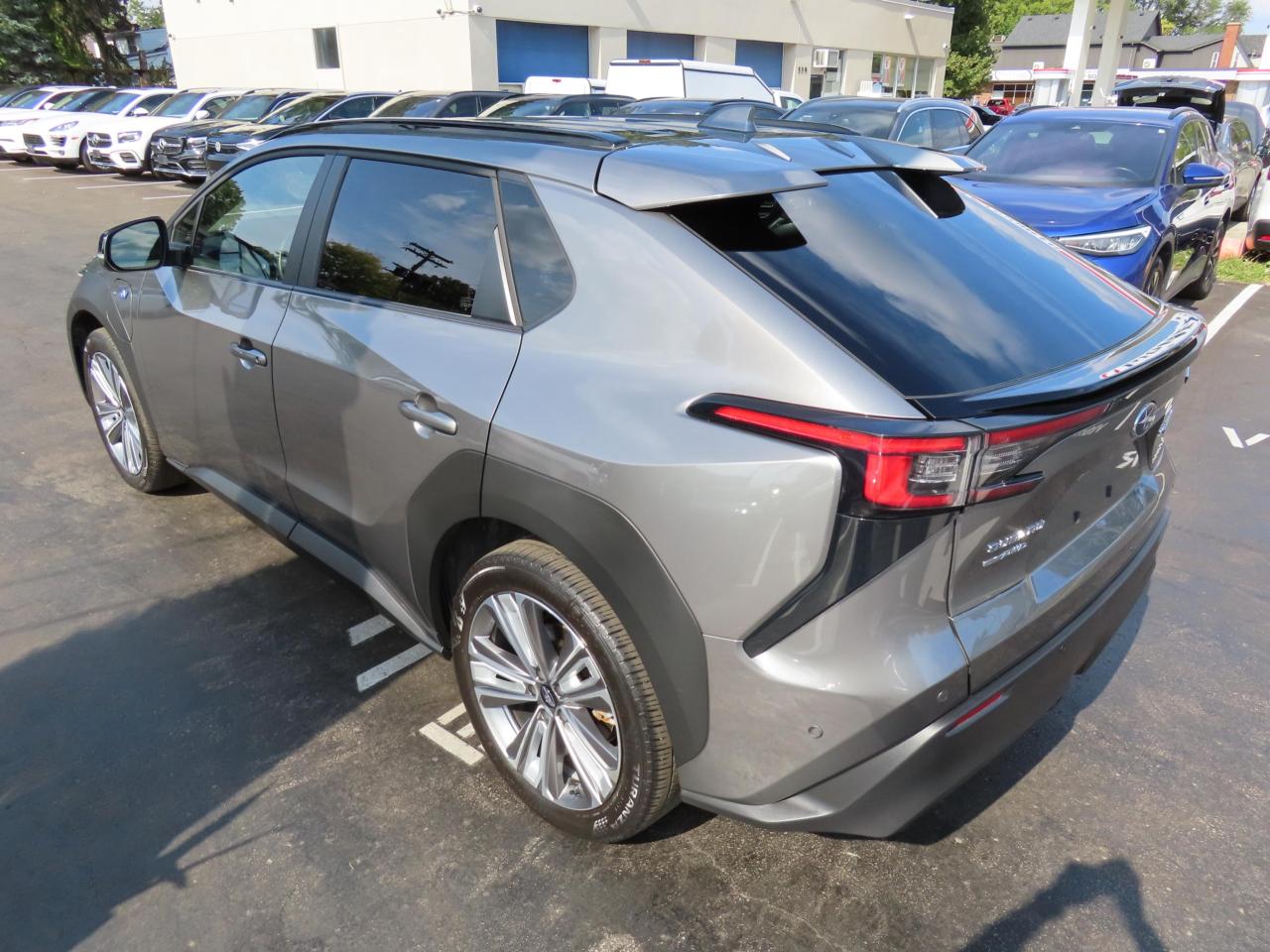 2023 Subaru Solterra Lane Assist - Blind Spot Monitor - Awd - Low Kms !! Photo