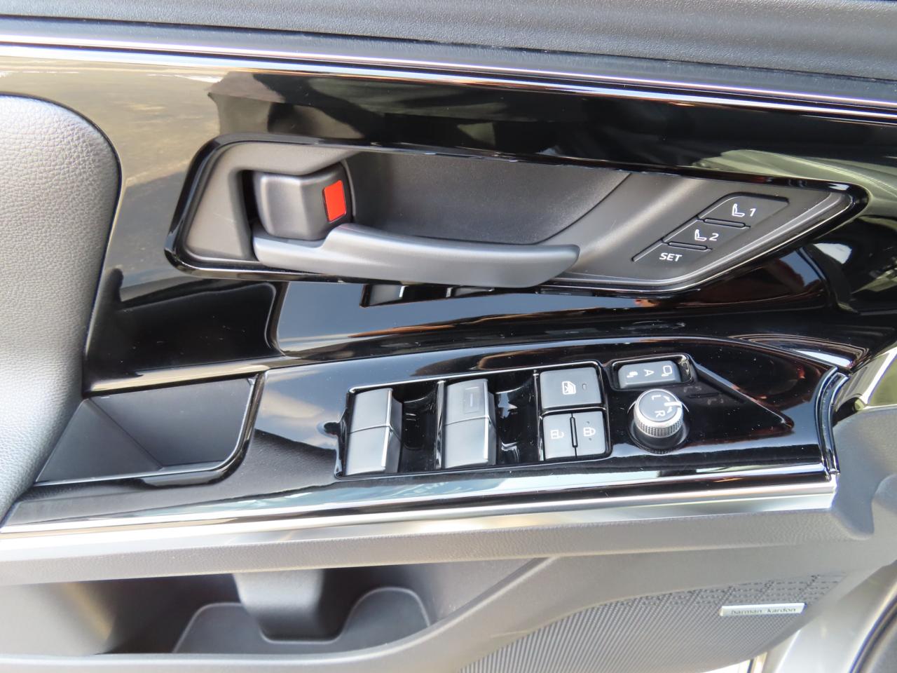 2023 Subaru Solterra Lane Assist - Blind Spot Monitor - Awd - Low Kms !! Photo